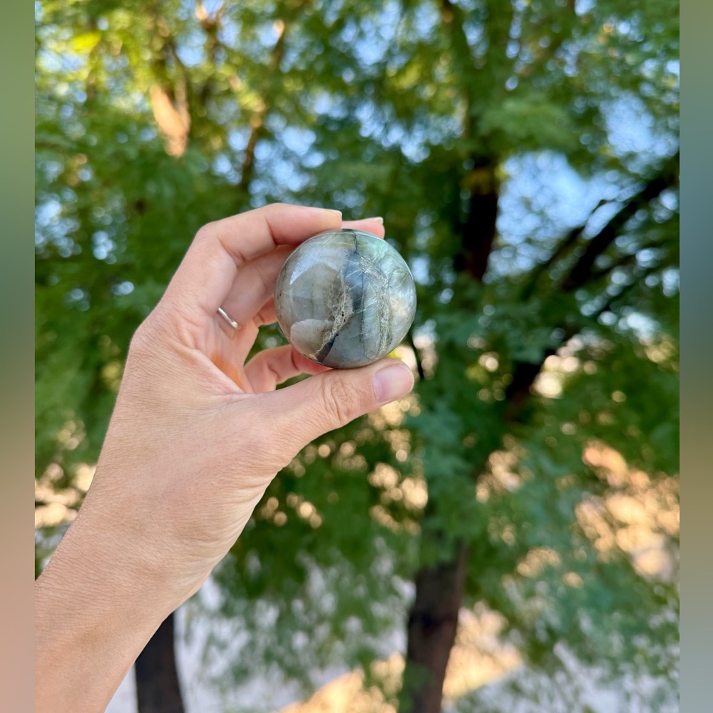 Green Moonstone Sphere - Picture 4 of 8